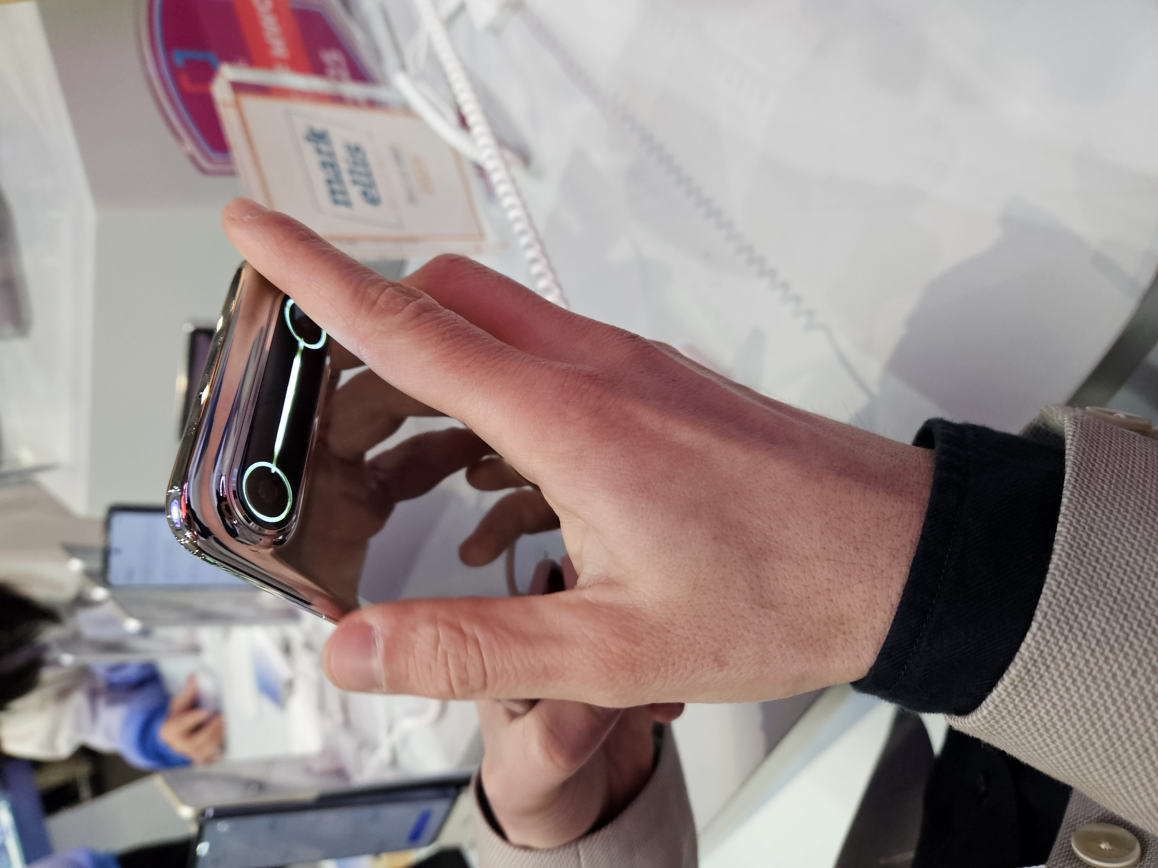 New Ultra-Thin Phone Technology